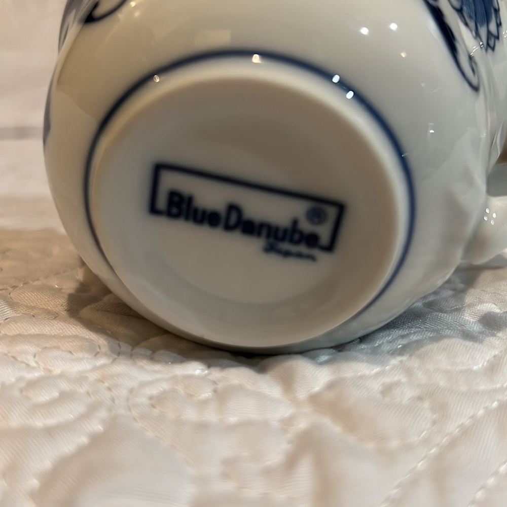 Blue Danube cups and saucers, set of 2 - Picture 8 of 16